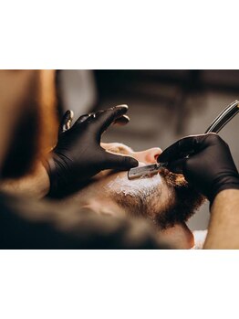 シェービングやMen'sエステも取り入れ洗練された男の清潔感を演出するGODメンズヘアー☆プロの技術にお任せ