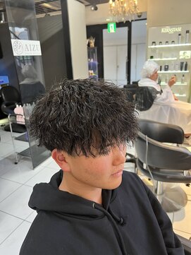 アイズ 海老名(AIZU) ツイストスパイラルパーマ　メンズマッシュパーマ　波巻きパーマ