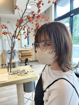 シダミノオ(sida MINOH) オリーブカラー×ウルフカット