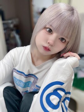 ドットハリス(.Hallis) ハイトーン/ホワイトシルバー/ボブ/髪質改善