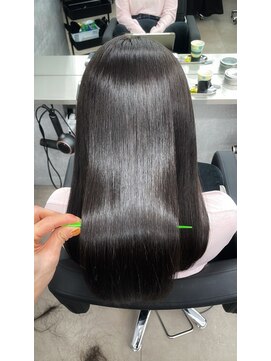 シンシア 新宿(CYNTHIA) 【CYNTHIA/irisu】ホワイトグレージュ/チェリーブラウン