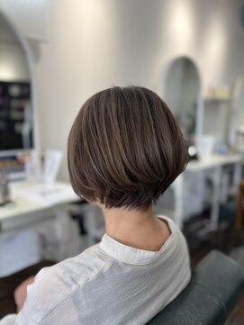 アークス(Ark'ss) ハイライト　ショートボブ