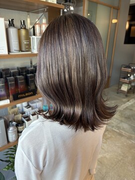 ヘアーループセラデザインワークス(Hair ruup Sela design works) 細めナチュラルハイライト】柔らかく透けるまろブラウン