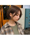 まわりと差がつく小顔ショート×オリーブベージュ