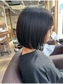 モードにもカジュアルにも変幻自在◎切りっぱなしボブ