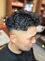 アンドザバダス(&THE BADASS)&nbsp;ツーブロック×アイロンパーマ