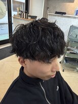 ラルス(Larus)&nbsp;刈り上げセンターパート/波巻きツイストスパイラル/本八幡