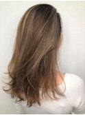ハイライトベージュ