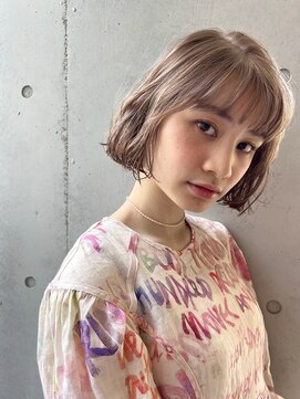 パム 恵比寿(PAM.) ノンアルカリカラーでつくるミルクティーベージュボブ。