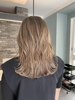 ディア(Dia) ダブルカラーで、まろやか透明感ベージュ☆