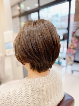 クール ヘアー ギャラリー 神明町店(COOL Hair gallery) 上品しなやかボブショート