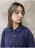 落ち着いたハイトーンヘア