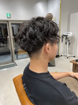 ネイロ 北千住(NeiRo) メンズマッシュツーブロ刈り上げ波巻きツイストスパイラルパーマ