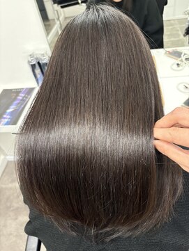 レーヴバイキートス(REVE by kiitos) 【美髪/髪質改善特化サロンREVE by kiitos】大阪市北区堂島浜