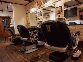 BARBER　Akai【バーバーアカイ】