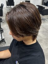 ヒュイル バイ ニアウ(Hwyl by Niau) メンズカットパーマセンターパートニュアンスパーマウルフカット