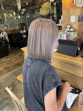 ウィークエンド(WEEKEND) 白髪ぼかしブリーチ無しダブルカラーカットトリートメント15400