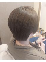 エニー(ENi)&nbsp;ミディアムヘア/暗めカラー/グランマッシュ/辻堂