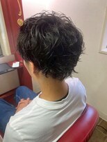 ジュリアンマーラ(Julien Mara) 無造作マッシュショート/強めパーマ/ウェット仕上げ/メンズヘア