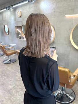 バド(bado) グレージュ/透明感カラー/レイヤーカット/髪質改善/本町