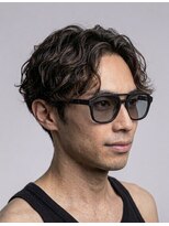 ウエストサイドカットクラブ(West Side Cut Club) センターパートツイストスパイラルパーマ