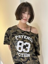 ヨーク(YOKE)&nbsp;レイヤーボブ切りっぱなしボブフェイスレイヤーオリーブカラー