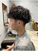 波巻きスパイラルパーマメンズマッシュツーブロックメンズパーマ