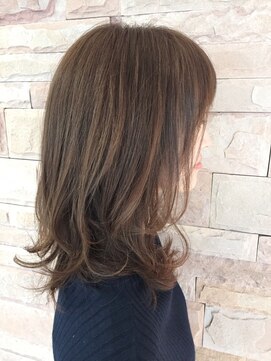 マイヘアイズグッド(My Hair is Good) ミディアムレイヤー［今泉］［ショート］［ボブ］［白髪］