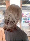 ミディアム レイヤーカット ミントアッシュ