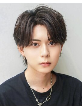 オーシャントーキョー 渋谷神南(OCEAN TOKYO) 黒髪ツーブロック束感ナチュラルセンターパート