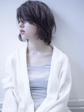 ココ 本八幡(KOKO) 黒髪クラゲヘアーオリーブグレー小顔ココアベージュショート