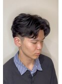 メンズパーマ　毛流れセンターパート　刈り上げ　黒髪　大宮