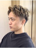 メンズヘアフェザーショートハイライトブリーチカラーフェード