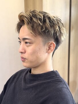 ノラ ギンザ(NORA GINZA) メンズヘアフェザーショートハイライトブリーチカラーフェード