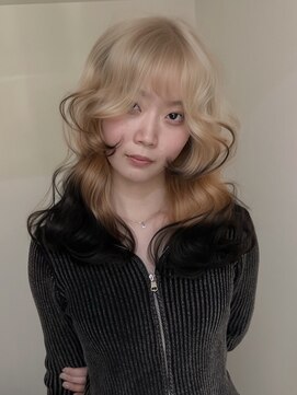 イェッカ パビル(YECCA pabil) ホワイト×オレンジ×ブラックの裾カラー(ブリーチ2回~)