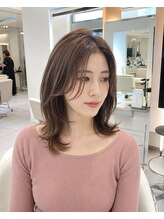 《上品な印象が手に入れたい方はこれ＊》顔まわりの柔らかな毛流れで、品よく華やぐの鎖骨レイヤーカット＊