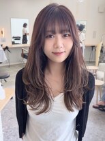 セラ(SERA) 大人可愛いロングレイヤー×艶ブラウン