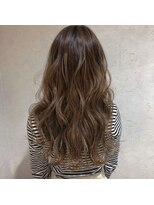 ドールヘアー(Doll hair)&nbsp;グラデーション外国人風とろみバレヤージュギブソンタック