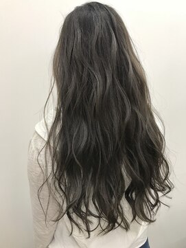 キューズ クラブ(cuz KLUB) 【cuzKLUB】オリーブグレイ×waveロング