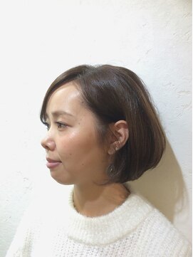 オーランド(O LAND) ナチュラル前下がりショートボブ