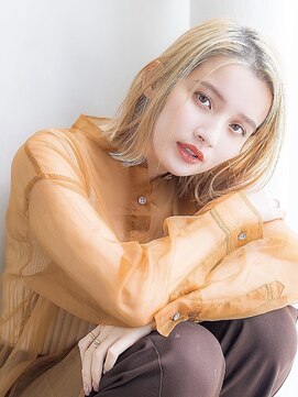 アリエッタ アザブ(ARIETTA AZABU) ホワイトベージュ　スリーク　切りっぱなしボブ