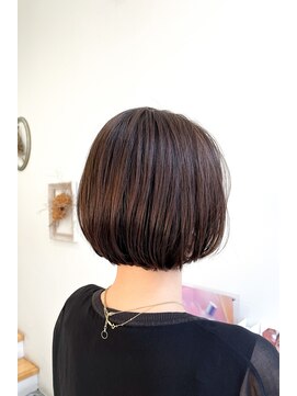 アッカ(acca) イルミナフォレスト@切りっぱなしボブ