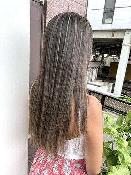 サロンドミルク 新百合ヶ丘店(salon de MiLK) ストレートでも可愛いナチュラルハイライト【新百合ヶ丘】