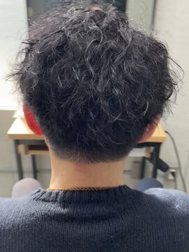 フイ 代々木(Hui) スパイラルパーマ/波巻き