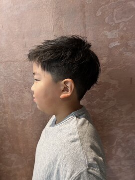 ユミリーバイルコル(umily by RuCOR.) 刈り上げツーブロックマッシュキッズカット