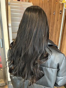 アヴァンス 天王寺店(AVANCE.) ブルーブラック×透明感