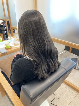  リュクスバトーバイトリコ 船橋南口店(Luxe BATEAU by tricot) 重ためレイヤー×オリーブベージュ/20代30代40代