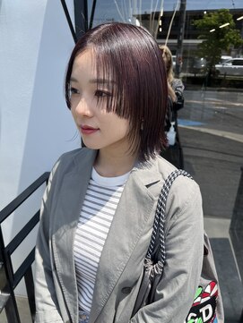 エラ(ere) 顔まわりカット　ウルフボブ　きりっぱなし