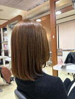 ビートル ビーワン(Beetle B1) 肩下の内巻きボブ