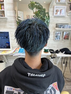 美容室 フレンズ メンズパーマ、ブリーチ、イルミナカラー